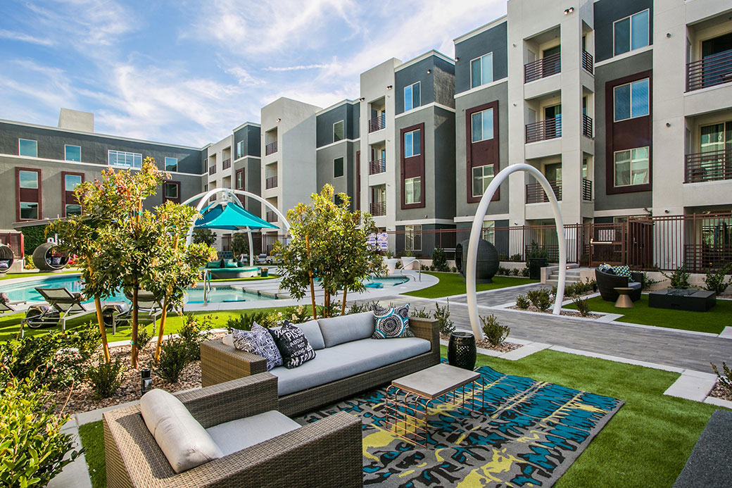 Elysian – Flamingo Hualapai